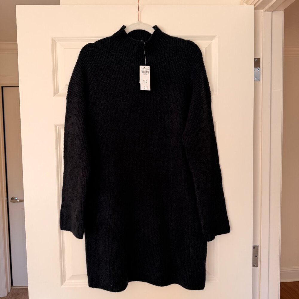 NWT Abercrombie -- Easy Mockneck Mini Sweater Dress -- Size M